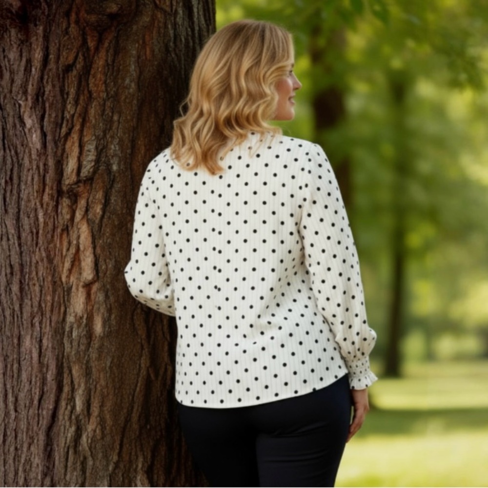 Carolina Belle Polka Dot Top Size Medium - Picture 3 of 8